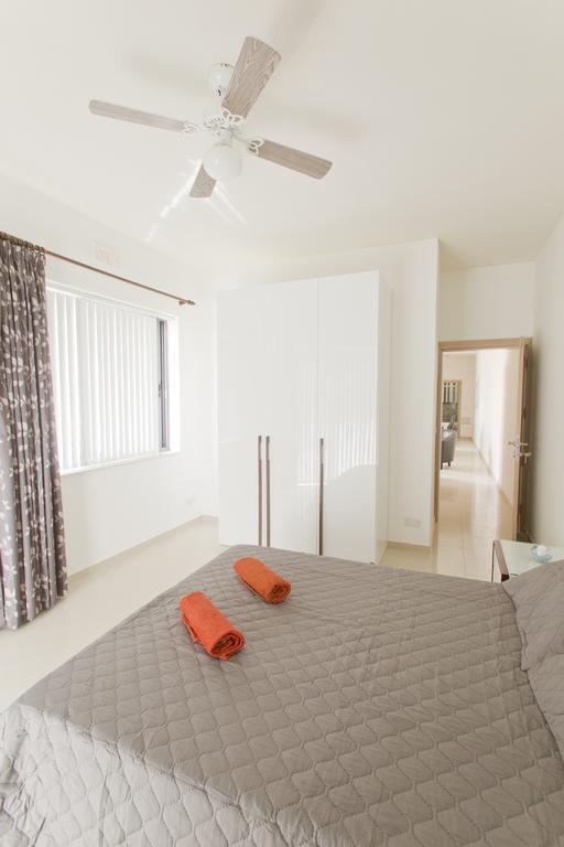 Waterside Apartments Marsalforn Habitación foto