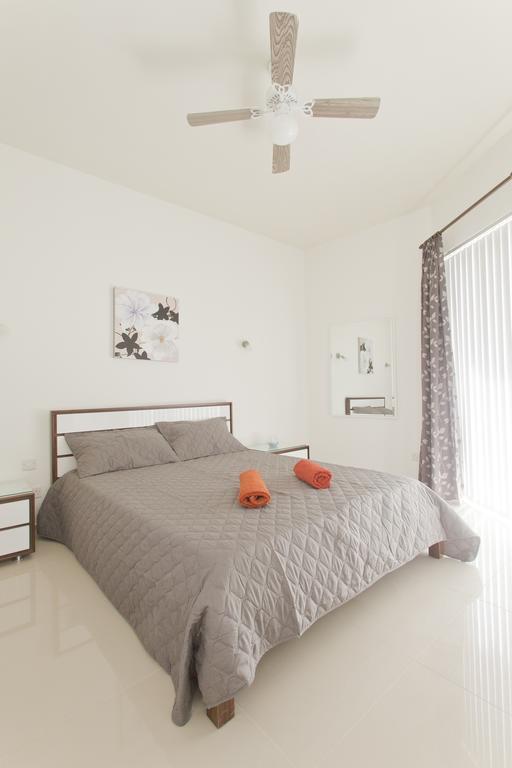Waterside Apartments Marsalforn Habitación foto